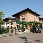 Da Mariuccia 3* Robecchetto con Induno